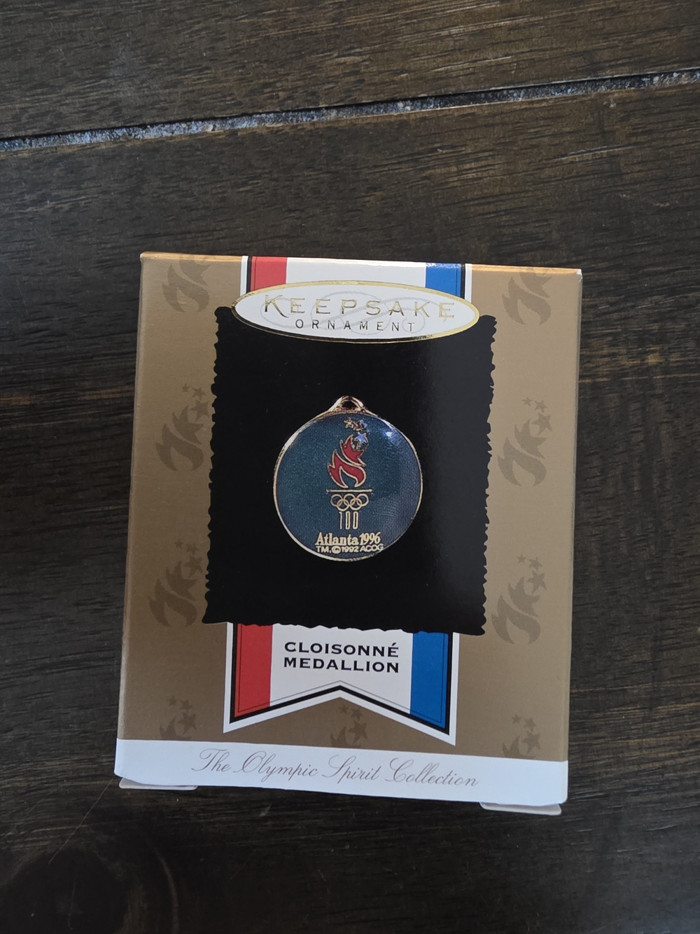 Hallmark 1996 Atlanta Olympics Gold Vintage Medallion Keepsake Ornament New